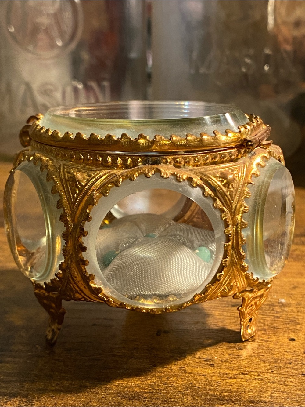 Gold-Tone wedding ring holder with Clear Glass Panels
